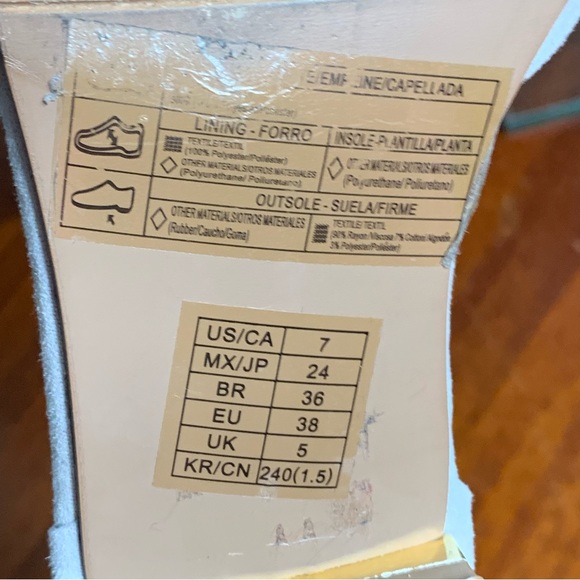 Forever 21 Faux Suede Pointy Ankle Wrap Flats - Picture 6 of 9